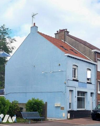 Idéal investisseur ! Au centre de BRAY-DUNES et à 1 kilomètre de la plage environ, maison à usa...