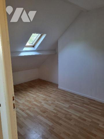 Idéal investisseur ! Au centre de BRAY-DUNES et à 1 kilomètre de la plage environ, maison à usa...