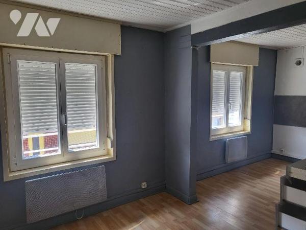 Idéal investisseur ! Au centre de BRAY-DUNES et à 1 kilomètre de la plage environ, maison à usa...