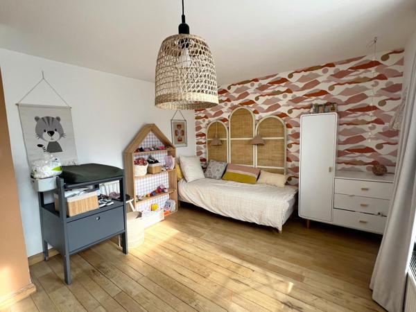 Maison à WAMBRECHIES, 59118 - 6 pièces 130m²