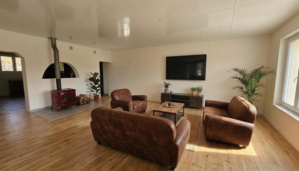 Maison 8 pièces avec garage et jardin