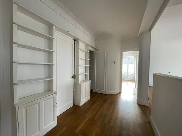 Charme et élégance au rendez-vous pour ce bel appartement familial !
