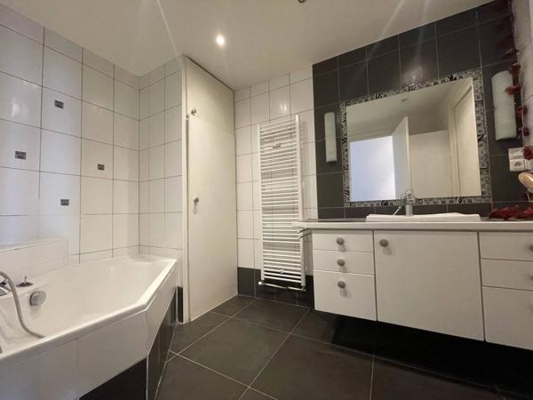 Charme et élégance au rendez-vous pour ce bel appartement familial !