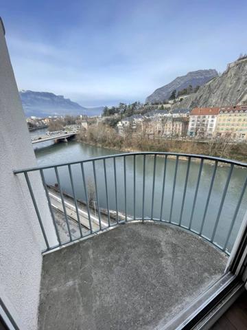 Charme et élégance au rendez-vous pour ce bel appartement familial !