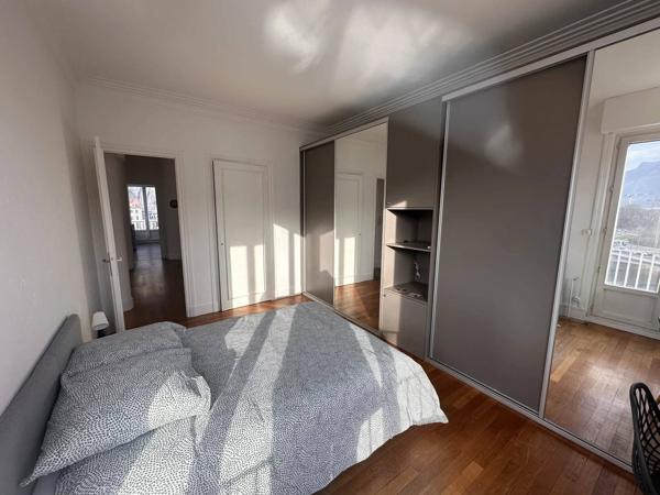 Charme et élégance au rendez-vous pour ce bel appartement familial !