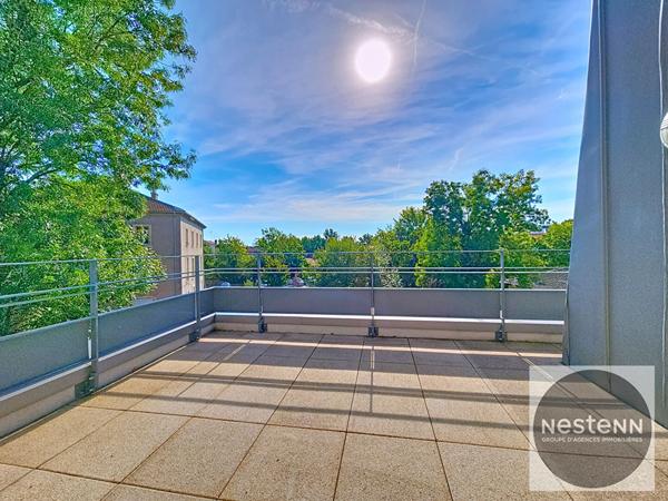 Dernier étage avec terrasse plein sud - Appartement rare à Nancy, quartier Artem