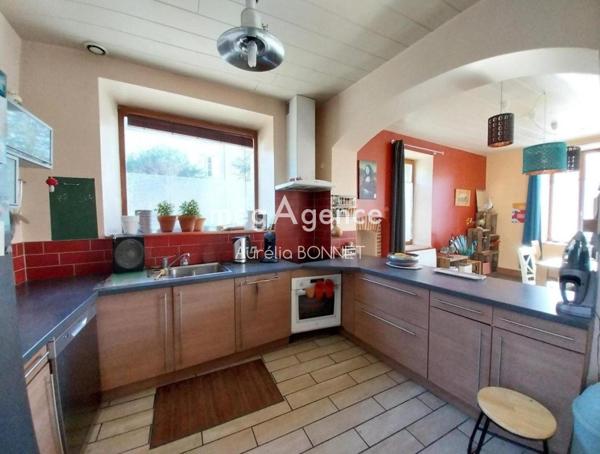 Maison à SUGERES, 63490 - 5 pièces 120m²