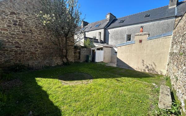 Maison à vendre    4 pièces •  Landivisiau