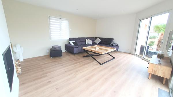 CHARMANTE MAISON 3 CHAMBRES DE 119M2 AVEC PISCINE