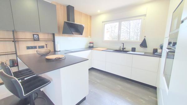 CHARMANTE MAISON 3 CHAMBRES DE 119M2 AVEC PISCINE