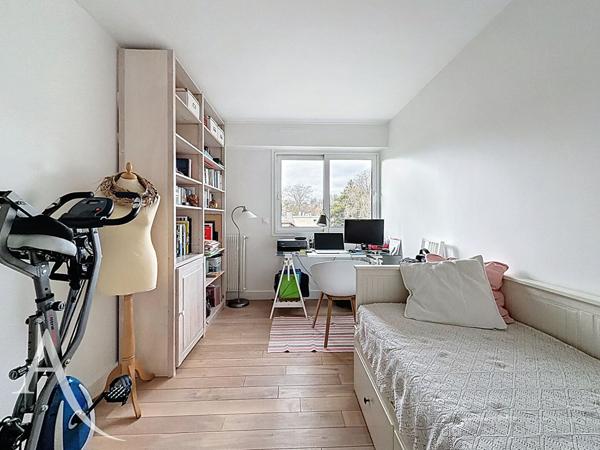 Appartement Garches 5 pièce(s) 102 m2