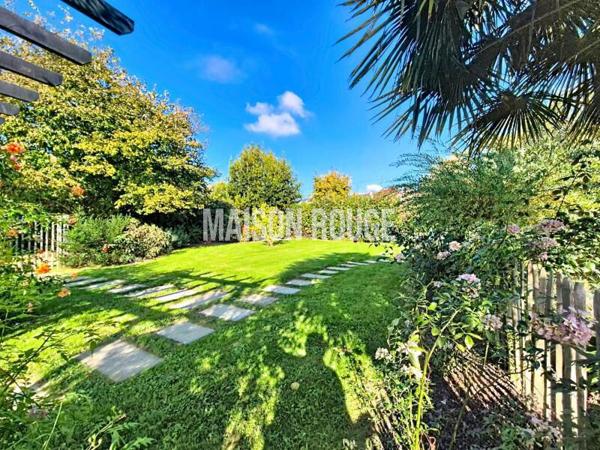Coup de coeur à Plouër-sur-Rance : élégante maison en pierres, 5 chambres, piscine et jardin paysager - À visiter absolument !