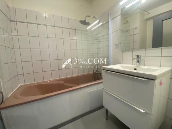 3%.COM Appartement F2 avec balcon et cave INVESTISSEUR  Hochfelden (67270)