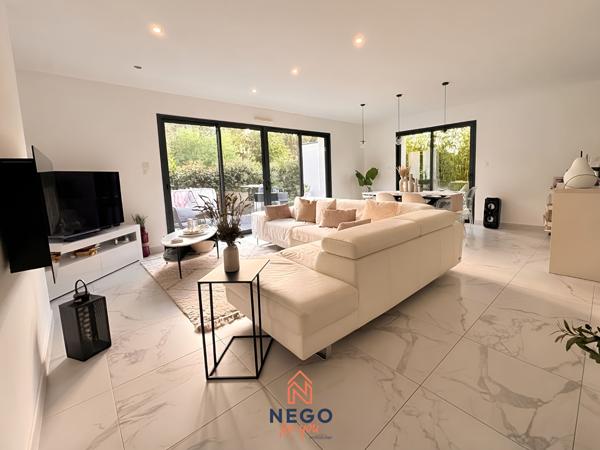 Maison contemporaine de 2021 - 132 m2 - Garage - Jardin arboré de 349 m2 Montreuil juigné