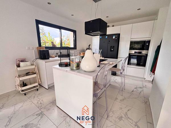 Maison contemporaine de 2021 - 132 m2 - Garage - Jardin arboré de 349 m2 Montreuil juigné