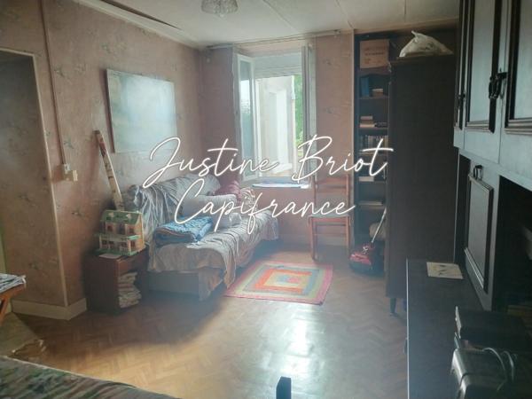 🏡 Maison à rénover avec grand terrain – fort potentiel !