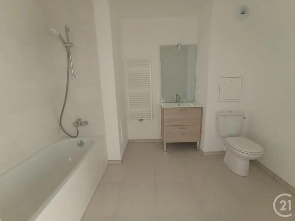 Appartement F4 à vendre  4 pièces - 85,60 m 2   CHARTRES  - 28