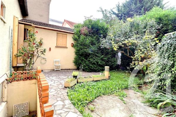 Maison à vendre  2 pièces - 45 m 2   BAGNOLET  - 93