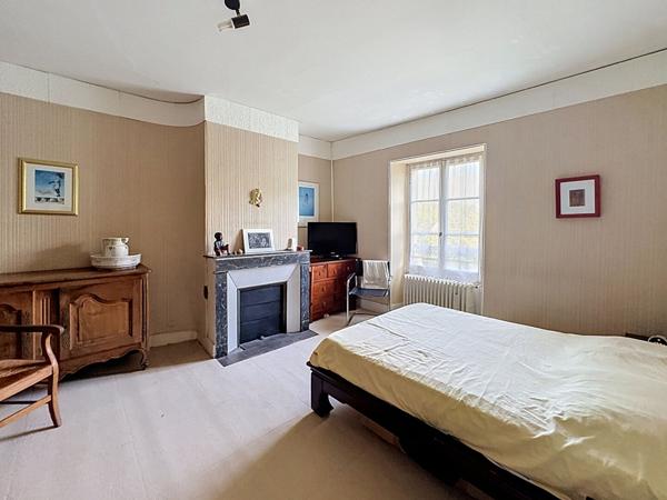 Maison ancienne Nazelles Négron 128 m²