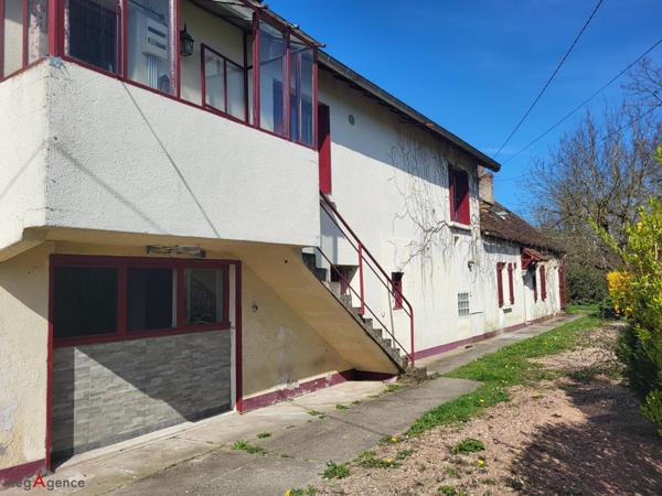 Maison à SAINT-GERMAIN-DES-FOSSES, 03260 - 7 pièces 254m²