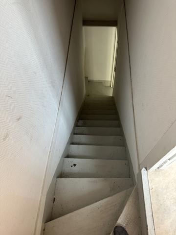 Tournus (71700) TOURNUS Emplacement N°1 - Local commercial avec vitrine + bureaux à l'étage