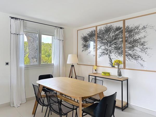 Villa rénovée avec piscine à débordement - Quartier recherché - 5 min du port et des commerces