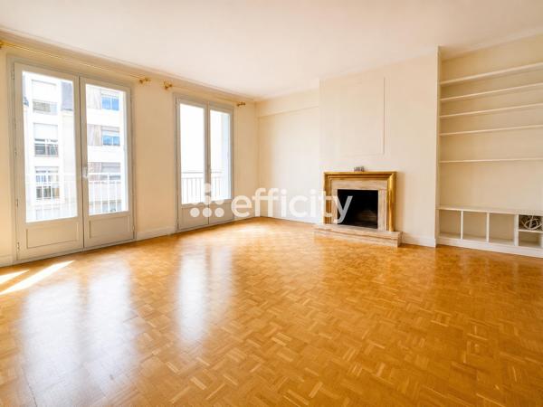 Appartement
         4 pièces
        - 105 m² 690 000 € *