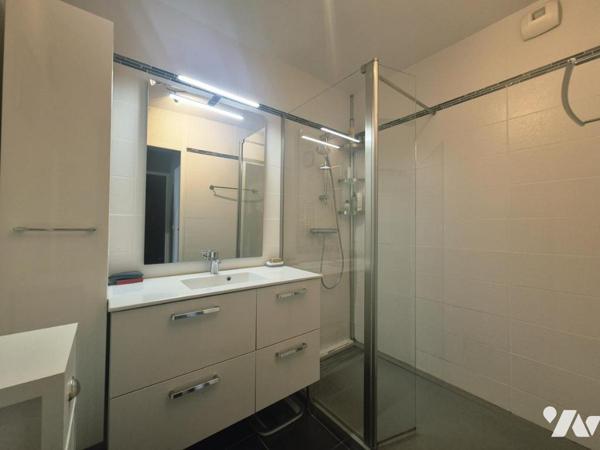 Appartement récent T3 71m² avec balcon et garage à Tours nord 