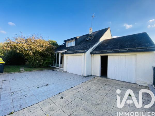 Maison à vendre 5 pièces 151 m² Saint-Barthélemy-d'Anjou