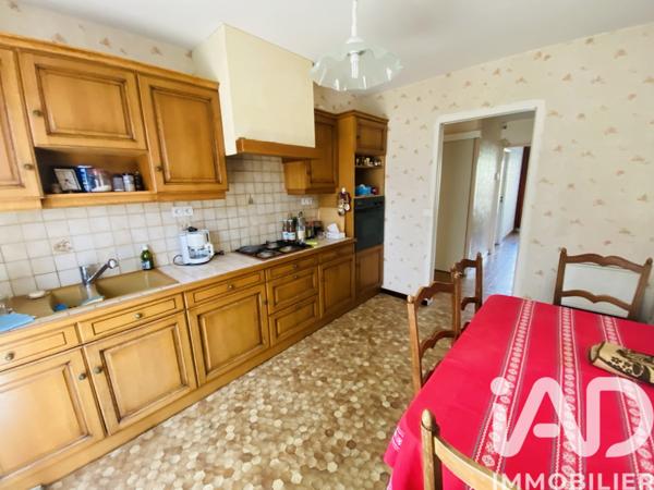 Maison à vendre 5 pièces 151 m² Saint-Barthélemy-d'Anjou