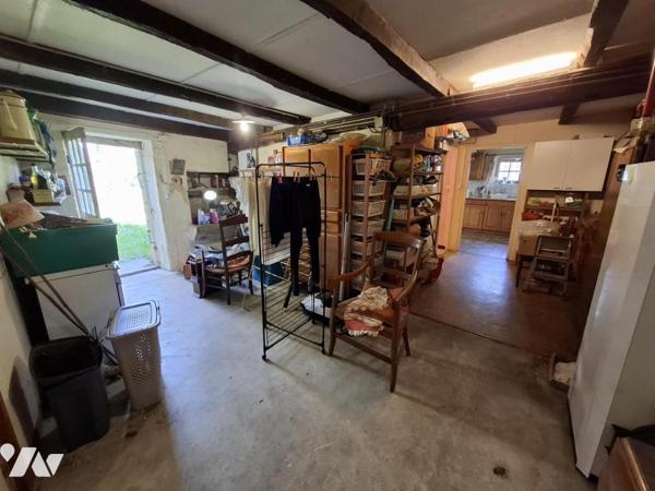 Belle maison de Maître à rénover à BRIZAMBOURG avec beaucoup de dépendances sur 4143m² de terrain 
