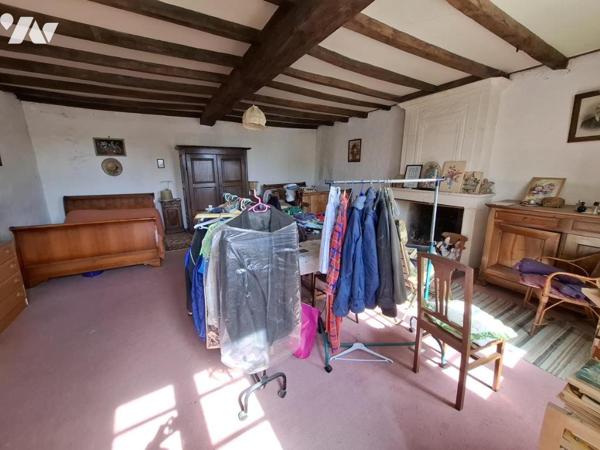 Belle maison de Maître à rénover à BRIZAMBOURG avec beaucoup de dépendances sur 4143m² de terrain 