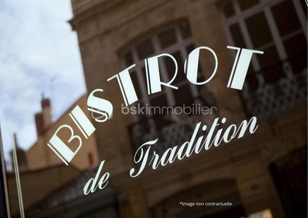 À CÉDER - BISTROT PARIS 19 

Situé au coeur du 19e arrondissement, à deux pas de Belleville et du parc des Buttes-Chaumont, ce BISTROT bénéficie d'un quartier vivant, à la clientèle fidèle, mêlant habitant, actifs et visiteurs.

Caractéristiques du bien

Emplacement : 
Capacité d’accueil :
 • 25 places en salle.
 • 4 places au bar.
 • Terrasse de 30 couverts.
 • Équipements :
 • Cuisine de plain-pied.
 • Nouvelle extraction externe aux normes 
 • Grande licence 
 • Une réserve avec chambre froide
 • Sanitaires 

 • Superficie loi carrez 50 m2
 • Loyer 1580 HT
 • Provisions sur charges 125 HT

 • Chiffre d’affaires € croissant avec une exploitation sur 5 jours par semaine 

Points forts
 • Ticket moyen 50 €
 • Potentiel de développement 
 • E réputation 4,9
 • Clientèle hétéroclite
 
Selon l'article L.561.5 du Code Monétaire et Financier, pour l'organisation de la visite,
la présentation d'une pièce d'identité vous sera demandée.

Je propose un portefeuille diversifié de biens commerciaux à la vente et en location.
Contactez-moi au 07 45 52 66 04 pour un échange personnalisé et accédez à des opportunités off-market adaptées à vos besoins.