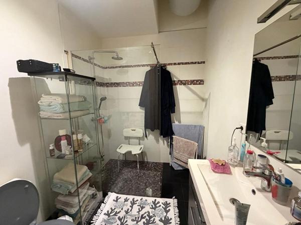 A Blaye Appartement de 114 m2 de caractère du XIX siècle avec locataire en place