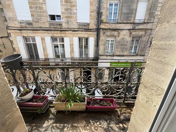 A Blaye Appartement de 114 m2 de caractère du XIX siècle avec locataire en place