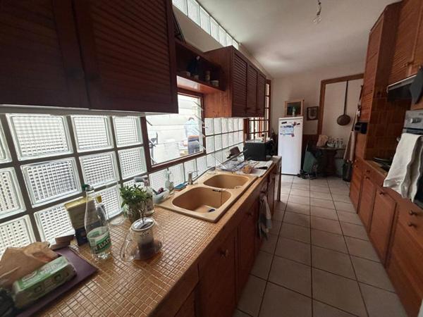 A Blaye Appartement de 114 m2 de caractère du XIX siècle avec locataire en place