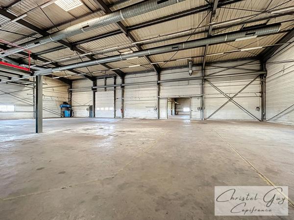 Local/bureau/Entrepôt à vendre SAINT PATERNE RACAN (37), 30 minutes de Tours