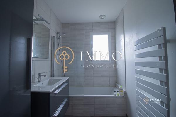 Maison moderne 7 pièces 178m²