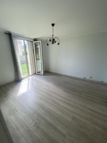 Appartement Drancy 3 pièce(s) 55.02 m2, cave, parking