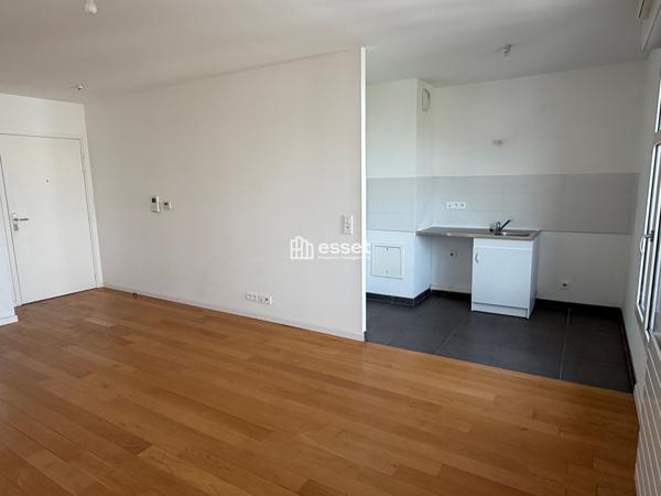 Location Appartement 2 pièces 42.8 m² - La Garenne-colombes 92250