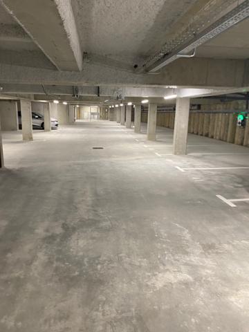31170 Tournefeuille Location parking 10 m 2 - 60 € C.C (*) / Réference: M1468
