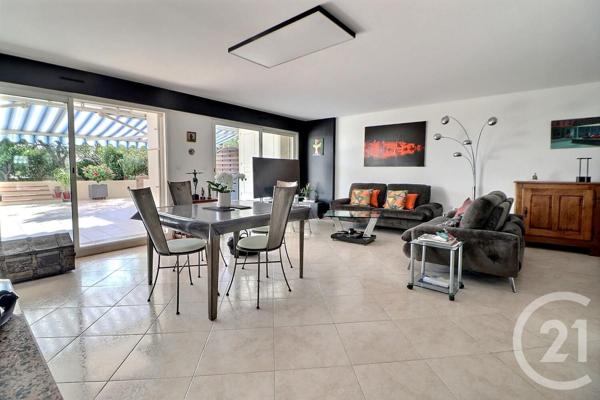 Appartement F4 à vendre  4 pièces - 100 m2 FREJUS - 83