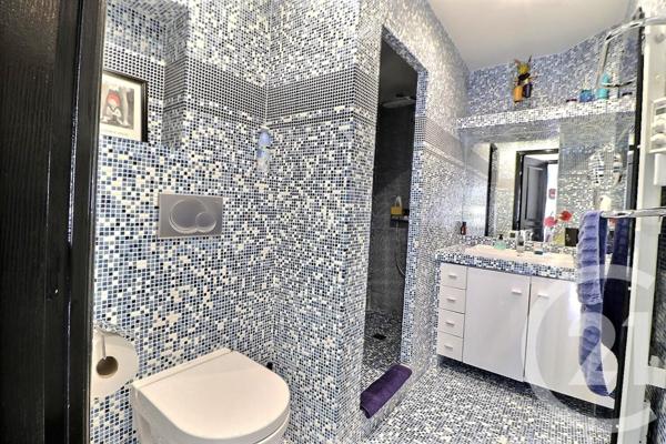 Appartement F4 à vendre  4 pièces - 100 m2 FREJUS - 83