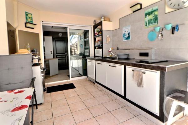 Appartement F4 à vendre  4 pièces - 100 m2 FREJUS - 83