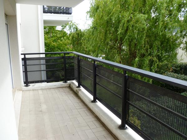 FORUM : T3 LOUE BALCON ET PARKING