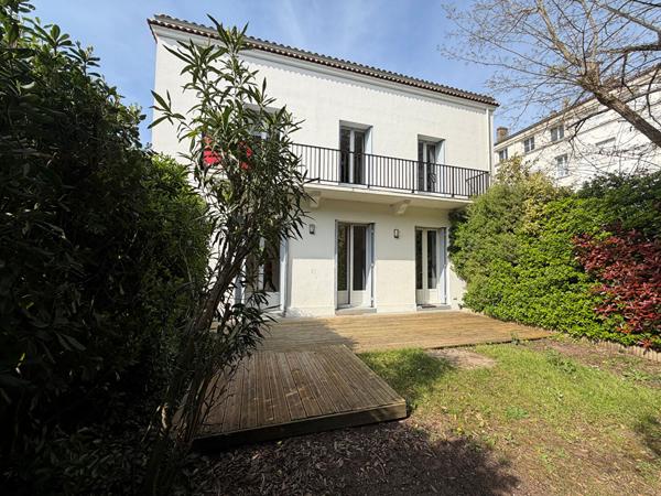 Vente
                Maison127 m² - 4 Pièces -
                    ROYAN (17200)