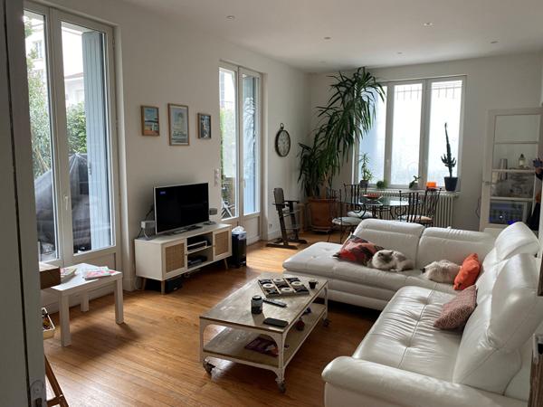 Vente
                Maison127 m² - 4 Pièces -
                    ROYAN (17200)