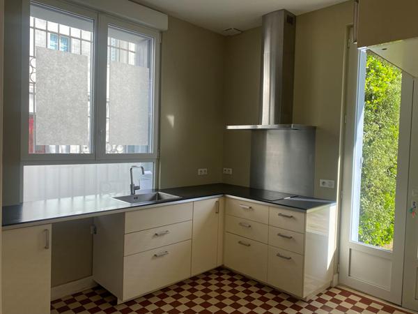 Vente
                Maison127 m² - 4 Pièces -
                    ROYAN (17200)