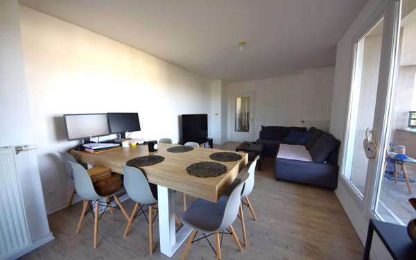 Appartement à vendre    3 pièces •  Saint-Pierre-du-Perray