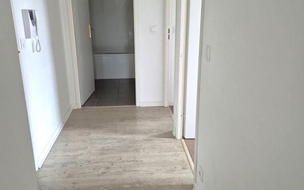 Appartement à vendre    3 pièces •  Saint-Pierre-du-Perray